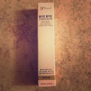 Bye Bye Concealer in Medium by it Cosmetics.